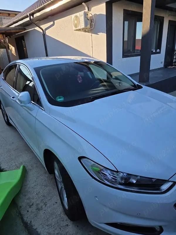 Second-hand Ford Mondeo 150 CP (110 kW) 2018 Alb Berlinǎ