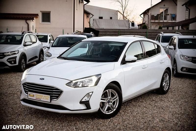 Culoarealb Utilizat 2022 Ford Focus | 11.750 EUR (Preț OK) - Imagine 1/4