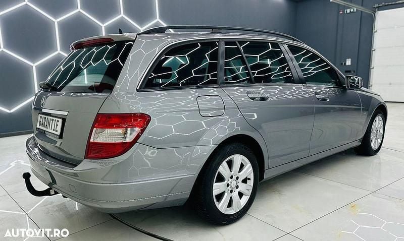 Second-hand Mercedes C200 136 CP (100 kW) 2010 Culoarenegru Break