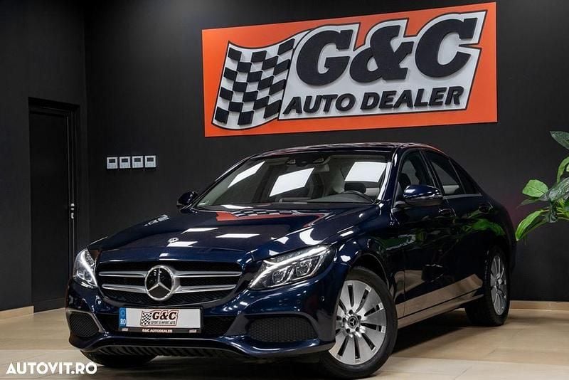 Culoarealbastru Utilizat 2018 Mercedes C200 Exclusive Berlinǎ | 20.000 EUR (Super Preț) - Imagine 1/4