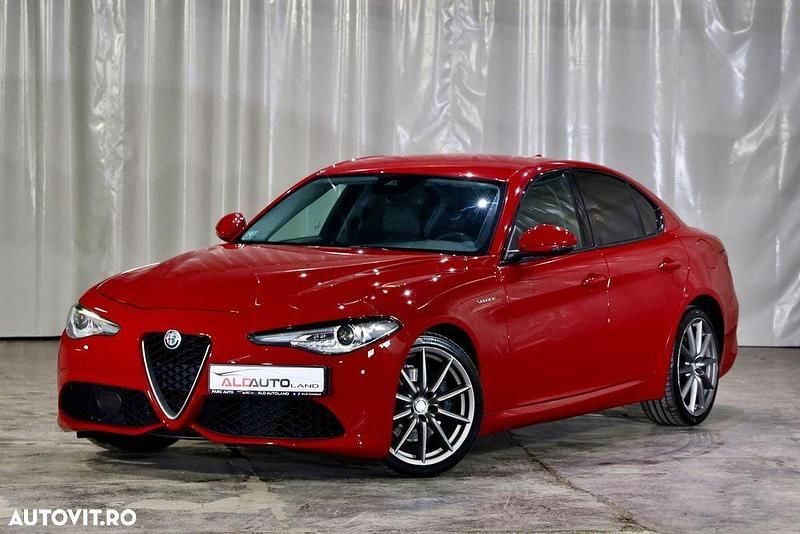 Culoarerosu Utilizat 2017 Alfa Romeo Giulia Veloce Berlinǎ | 16.799 EUR (Super Preț) - Imagine 1/4
