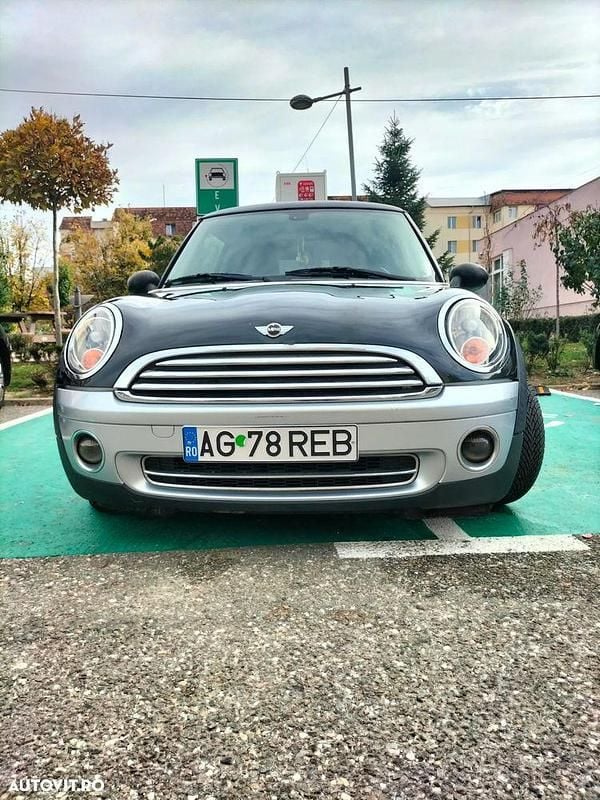 Culoarenegru Utilizat 2009 Mini Cooper Coupé Coupe | 3.200 EUR (Super Preț) - Imagine 1/4