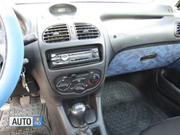 Second-hand Peugeot 206 75 CP (55 kW) 2000 Gri Hatchback