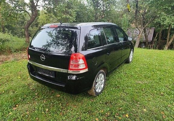 Second-hand Opel Zafira 110 CP (80 kW) 2010 Negru Monovolum
