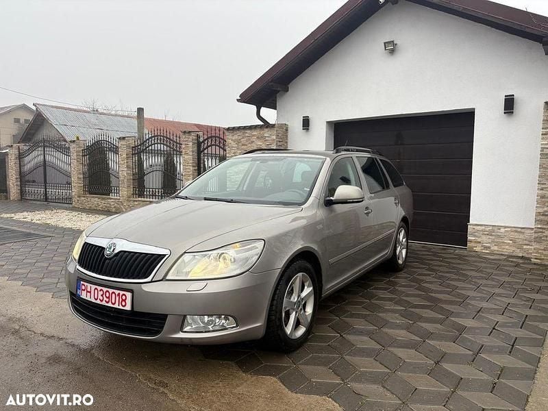 Culoaregri Second-hand 2012 Skoda Octavia Premium Edition Break | 3.900 EUR (Preț bun) - Imagine 1/4