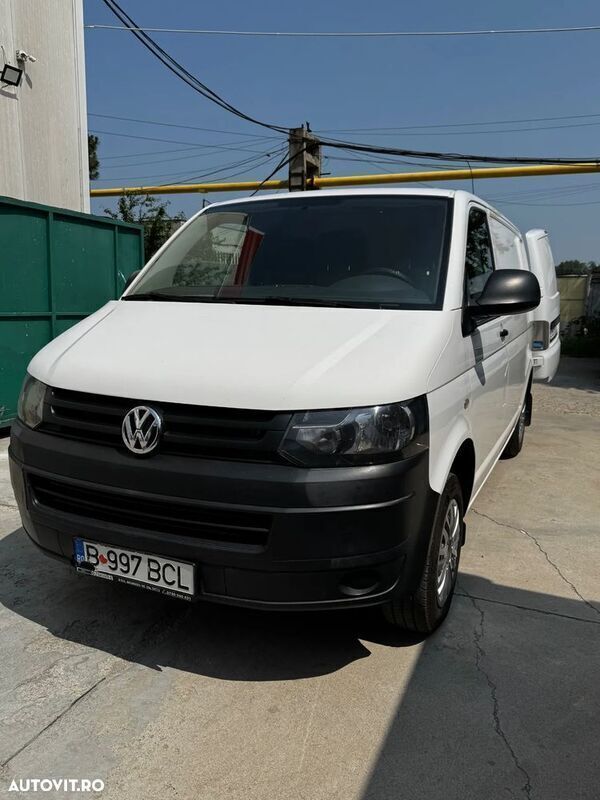 Alb Utilizat 2015 VW T5 Van | 7.750 EUR - Imagine 1/4
