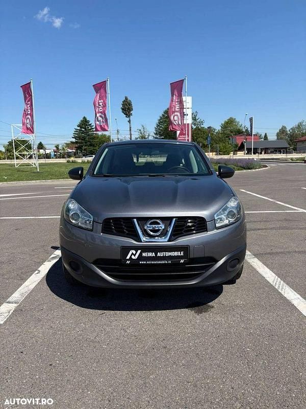 Culoaregri Utilizat 2013 Nissan Qashqai SUV | 6.950 EUR (Preț OK) - Imagine 1/4