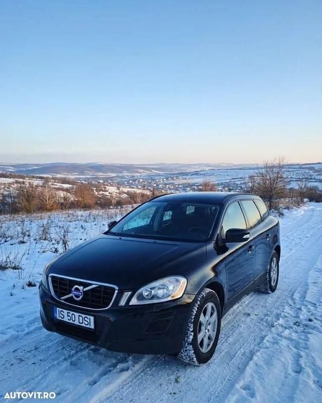 Culoarenegru Utilizat 2012 Volvo XC60 Drive Kinetic SUV | 12.499 EUR (Scump) - Imagine 1/4