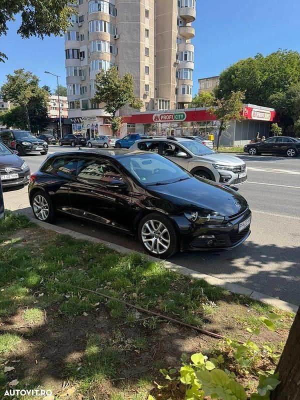 Culoarenegru Utilizat 2009 VW Scirocco Coupe | 6.500 EUR (Preț bun) - Imagine 1/4