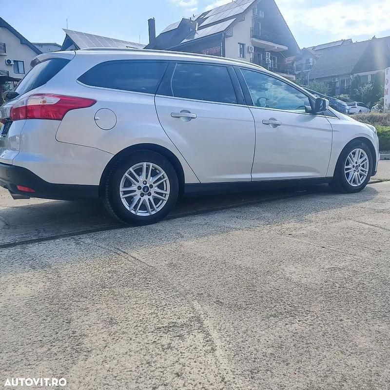 Second-hand Ford Focus Trend 140 CP (102 kW) 2012 Argint Break