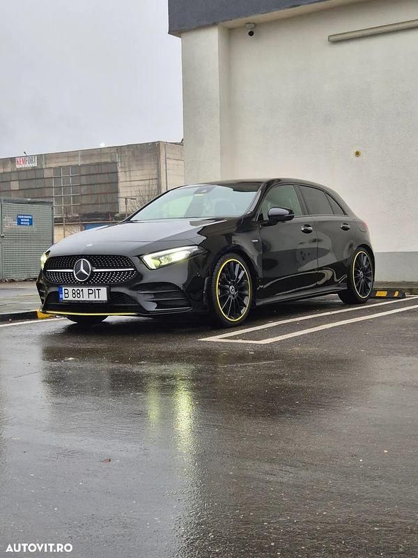 Second-hand Mercedes A200 150 CP (110 kW) 2019 Culoarenegru Hatchback