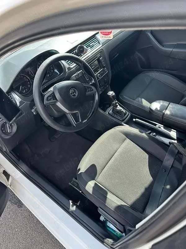 Second-hand 2015 Skoda Rapid Hatchback | 6.000 EUR (Preț OK) - Imagine 1/4