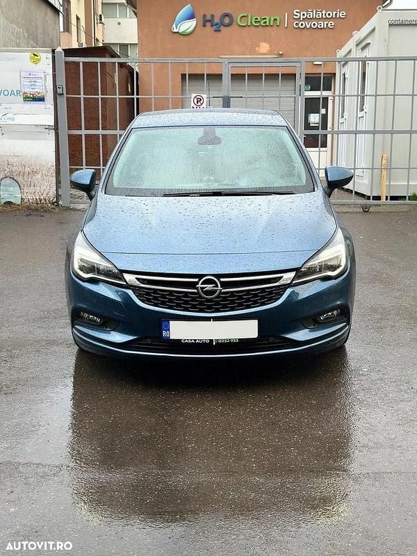 Culoarealbastru Utilizat 2018 Opel Astra Excite Hatchback | 9.800 EUR (Preț OK) - Imagine 1/4