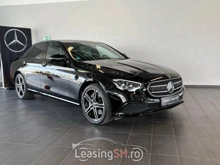 Negru Utilizat 2020 Mercedes G300 Avantgarde SUV | 42.469 EUR (Preț bun) - Imagine 1/4
