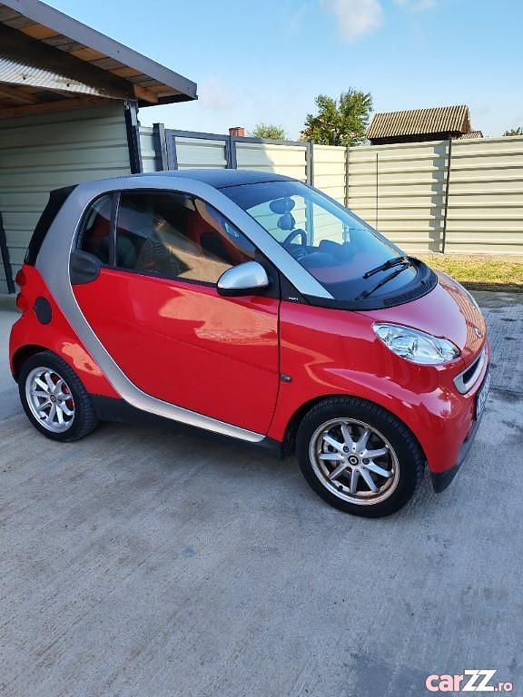 Roșu Utilizat 2011 Smart ForTwo Coupé Coupe | 3.750 EUR - Imagine 1/4