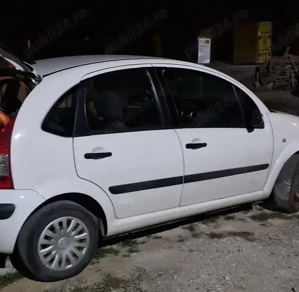 Utilizat 2007 Citroën C3 Berlinǎ | 950 EUR (Preț bun) - Imagine 1/4