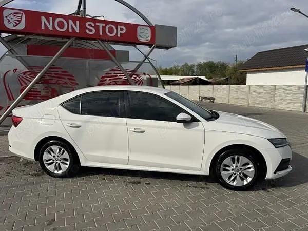 Alb Utilizat 2020 Skoda Octavia Berlinǎ | 15.650 EUR (Scump) - Imagine 1/4