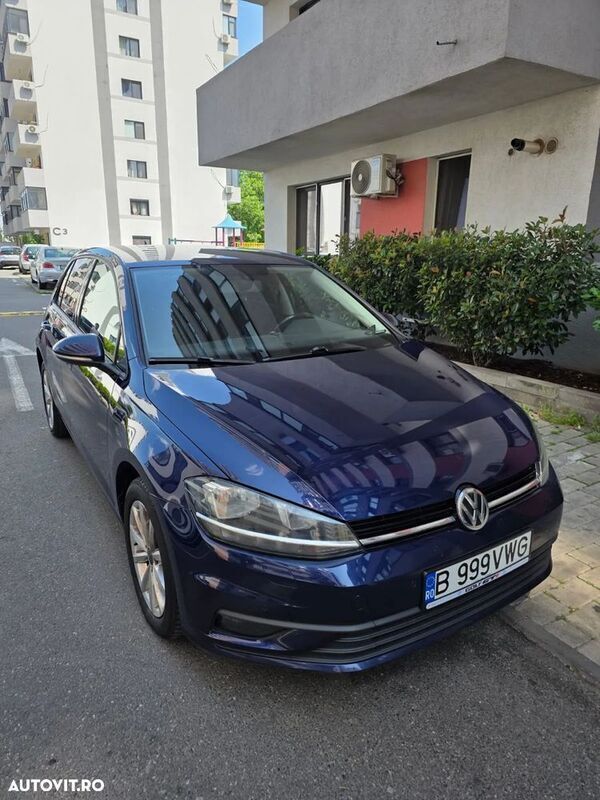 Albastru Utilizat 2020 VW Golf VII Comfortline Hatchback | 8.800 EUR (Preț bun) - Imagine 1/4
