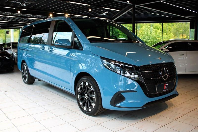 Utilizat 2024 Mercedes V250 Style Monovolum | 77.548 EUR - Imagine 1/1