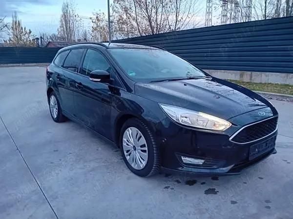 Negru Utilizat 2016 Ford Focus Titanium Berlinǎ | 4.950 EUR (Super Preț) - Imagine 1/4