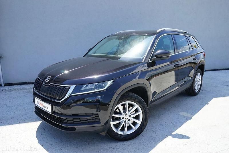 Negru metalic perleffect Utilizat 2018 Skoda Kodiaq Style SUV | 25.400 EUR (Puțin scump) - Imagine 1/4