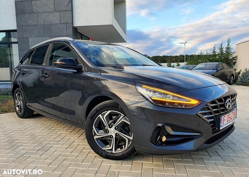 Culoaregri Utilizat 2021 Hyundai i30 Intro Edition Break | 14.990 EUR (Puțin scump) - Imagine 1/4