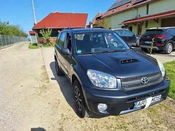 Utilizat 2005 Toyota RAV4 SUV | 4.450 EUR (Preț OK) - Imagine 1/4