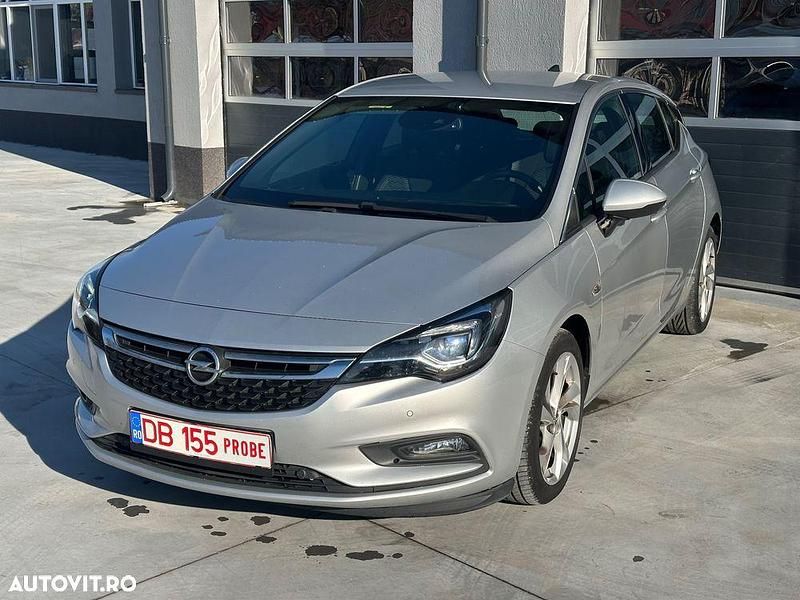 Culoareargint Utilizat 2016 Opel Astra Selection Hatchback | 5.999 EUR (Preț bun) - Imagine 1/4
