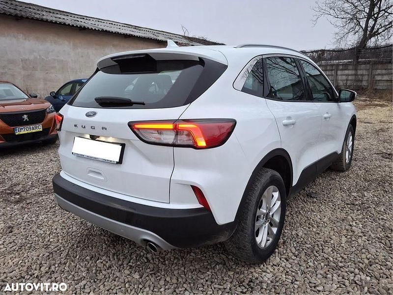 Second-hand Ford Kuga Titanium 150 CP (110 kW) 2022 Culoarealb SUV