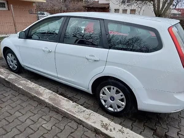 Second-hand Ford Focus 109 CP (80 kW) 2011 Alb Break