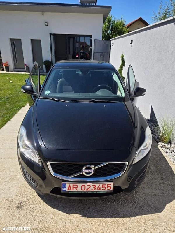 Negru Utilizat 2010 Volvo C30 Hatchback | 2.650 EUR - Imagine 1/4