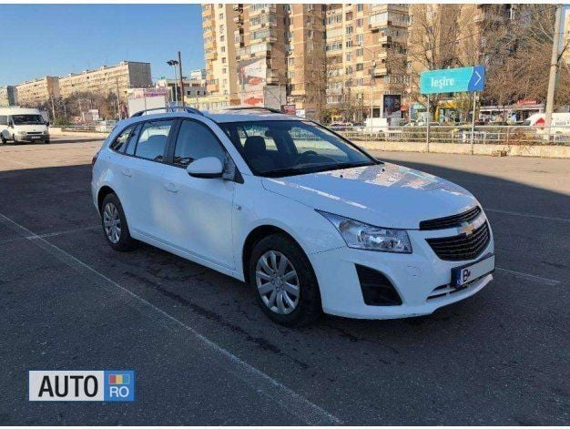 Second-hand Chevrolet Cruze LA 124 CP (91 kW) 2013 Alb Break
