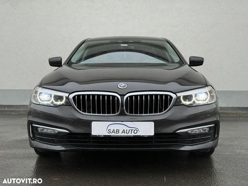 Second-hand BMW 520 Efficient Dynamics 190 CP (139 kW) 2017 Culoaremaro Berlinǎ