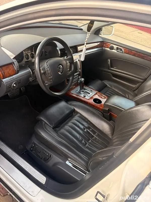 Second-hand VW Phaeton 245 CP (180 kW) 2011 Berlinǎ