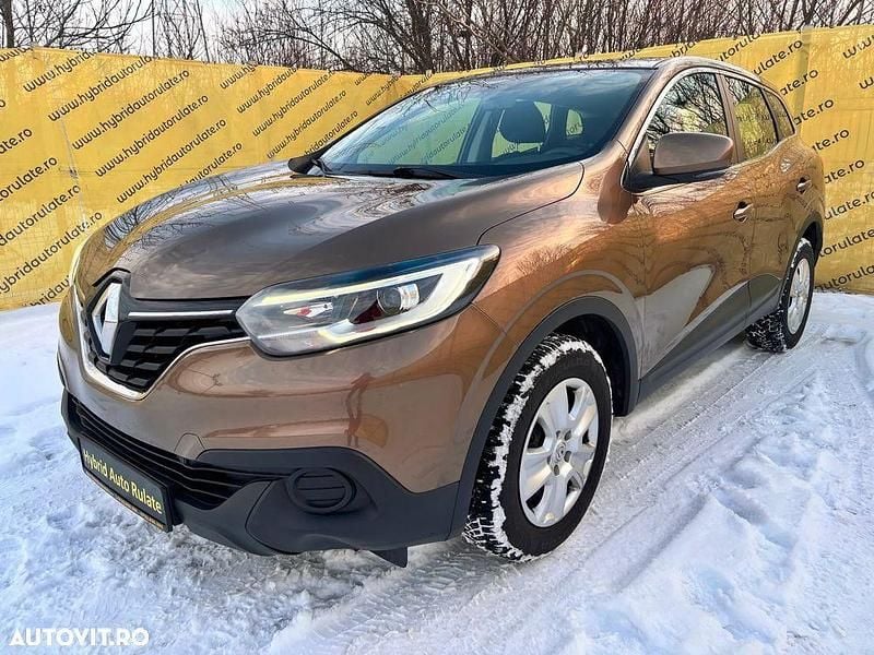 Culoaremaro Utilizat 2018 Renault Kadjar Zen SUV | 9.150 EUR (Super Preț) - Imagine 1/4
