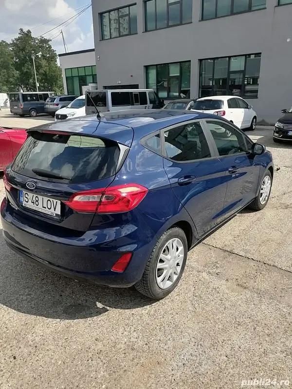 Second-hand Ford Fiesta 101 CP (74 kW) 2018 Albastru Monovolum