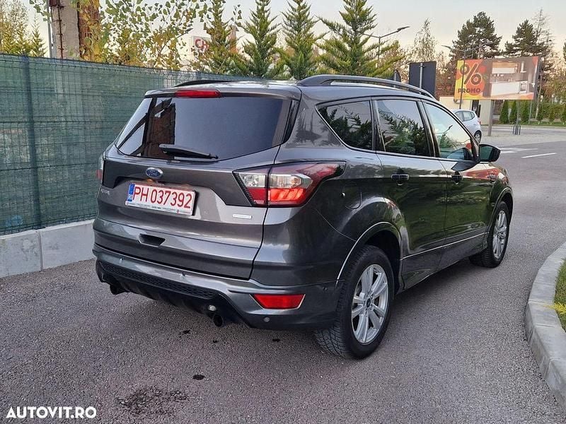 Second-hand Ford Kuga 120 CP (88 kW) 2018 Culoaregri SUV