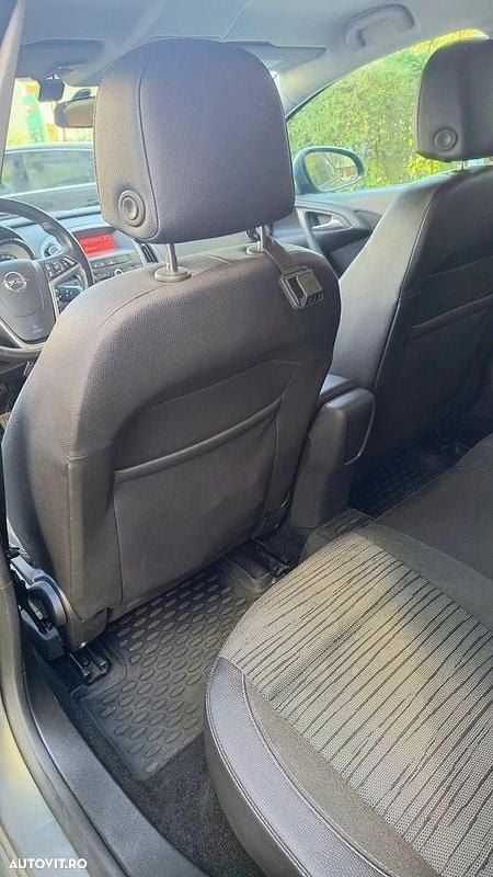 Second-hand Opel Astra Enjoy 115 CP (84 kW) 2018 Culoaregri Berlinǎ