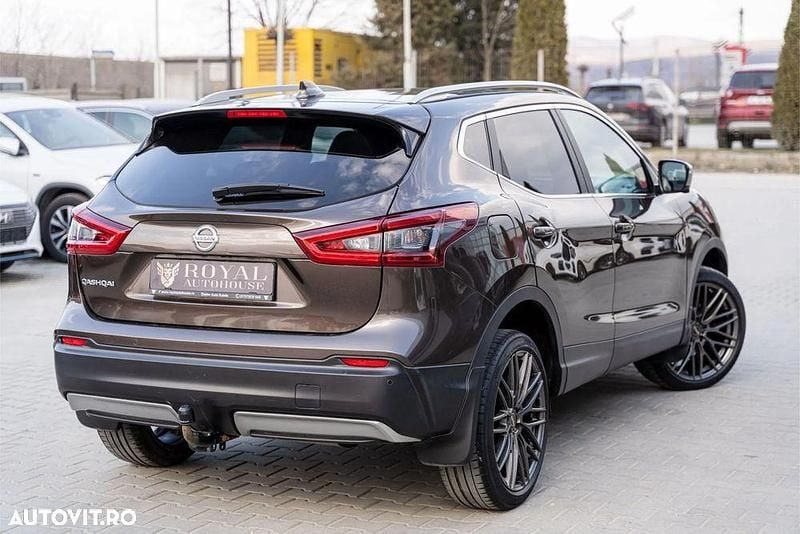 Second-hand Nissan Qashqai Tekna+ 163 CP (119 kW) 2018 Culoaremaro SUV
