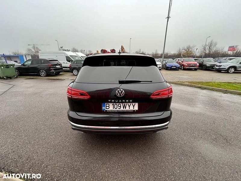 Second-hand VW Touareg Atmosphere 340 CP (250 kW) 2021 Culoarenegru SUV