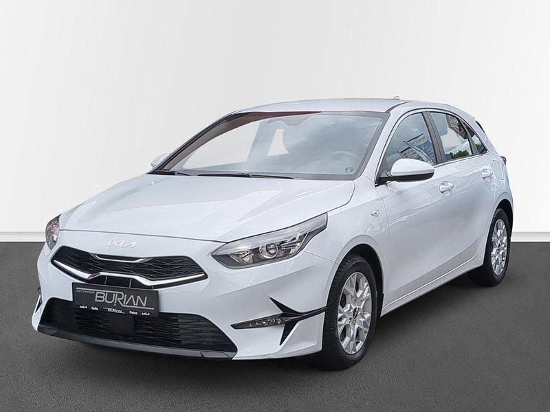 Utilizat 2024 Kia Ceed Vision | 27.405 EUR - Imagine 1/1