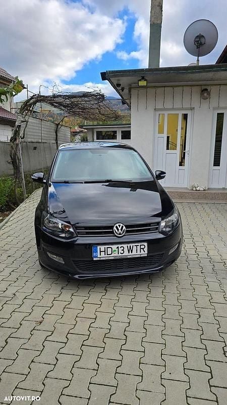Culoarenegru Utilizat 2013 VW Passat Comfortline Break | 4.250 EUR (Super Preț) - Imagine 1/4