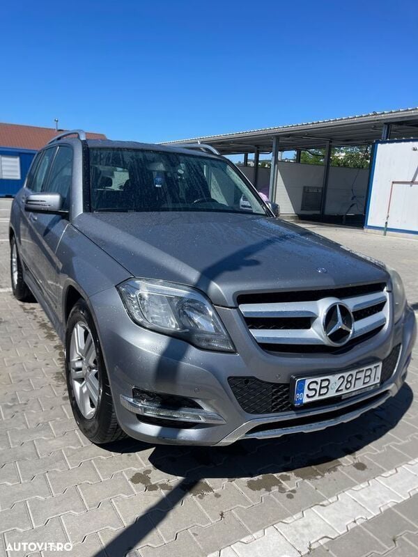Gri Utilizat 2013 Mercedes GLK220 SUV | 12.000 EUR (Preț OK) - Imagine 1/4