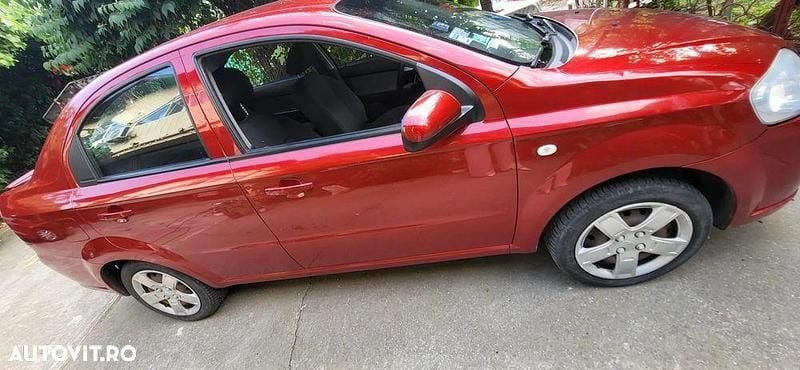 Culoarerosu Utilizat 2008 Chevrolet Aveo Berlinǎ | 2.000 EUR (Preț OK) - Imagine 1/4