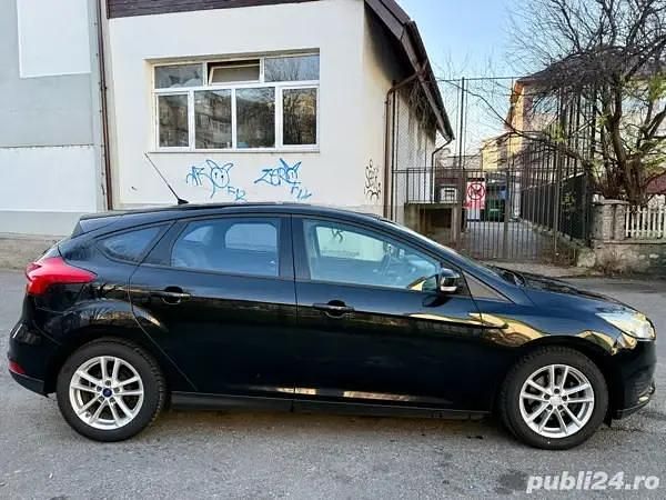 Second-hand Ford Focus 100 CP (73 kW) 2015 Negru Hatchback