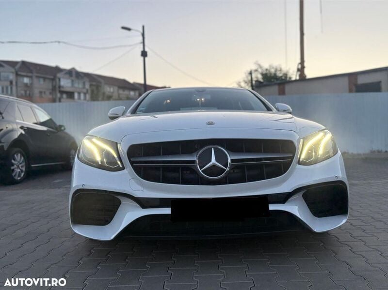Alb Utilizat 2018 Mercedes E200 Berlinǎ | 13.499 EUR - Imagine 1/4