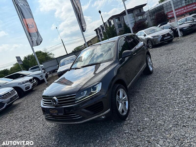 Maro Utilizat 2017 VW Touareg Exclusive SUV | 17.999 EUR (Super Preț) - Imagine 1/4