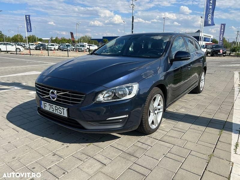 Culoarealbastru Utilizat 2015 Volvo V60 Standard Break | 9.000 EUR (Super Preț) - Imagine 1/4
