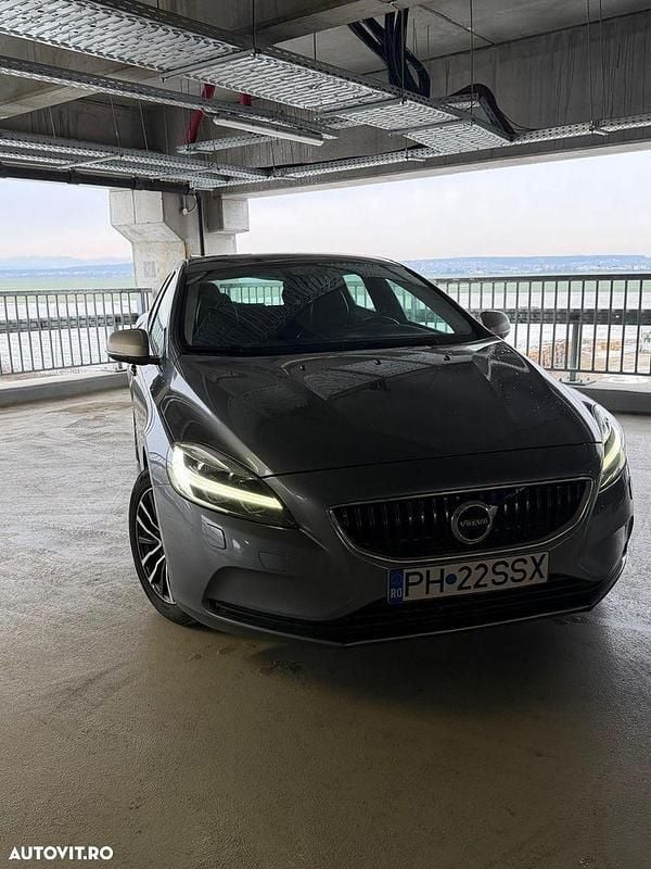 Second-hand Volvo V40 120 CP (88 kW) 2018 Culoaregri Hatchback