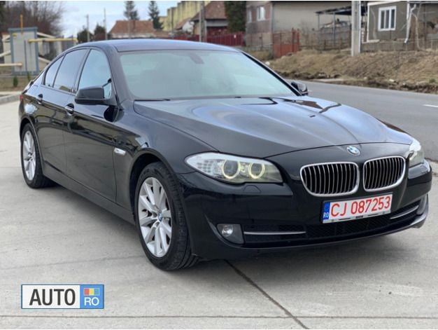 Second-hand BMW 520 Efficient Dynamics 184 CP (135 kW) 2011 Negru Berlinǎ